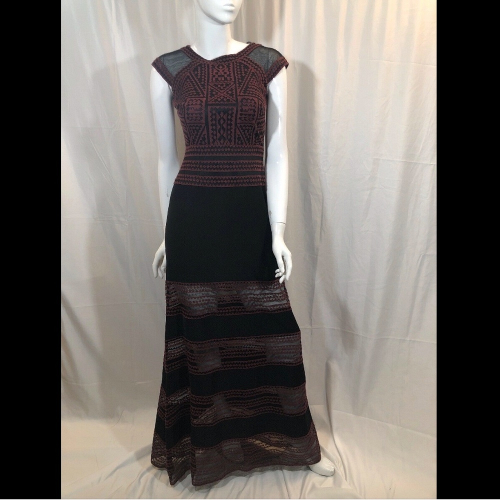 NEW Tadashi Shoji Tribal Print Short Sleeve Gown
